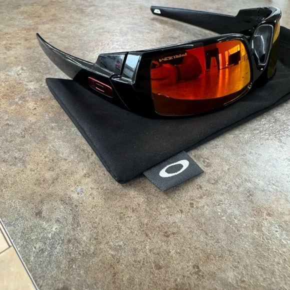 Oakley Wrap Sunglasses with Black Frame and Red-Orange Mirrored Lenses - Picture 2 of 11